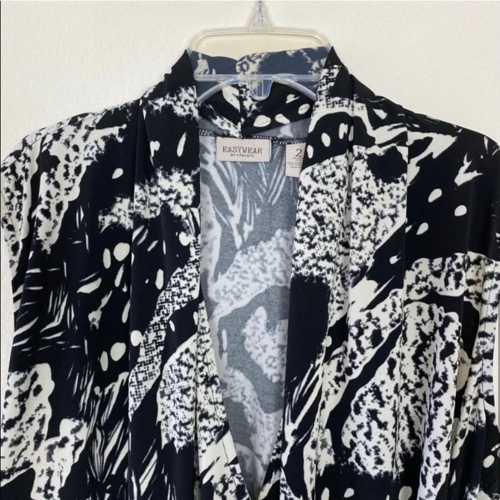 Chico’s Faux Wrap Top Black Size 2 ( Large ) - Picture 5 of 7